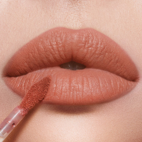 Airbrush Flawless Lip Blur - Charlotte Tilbury / Labial matte hidratante