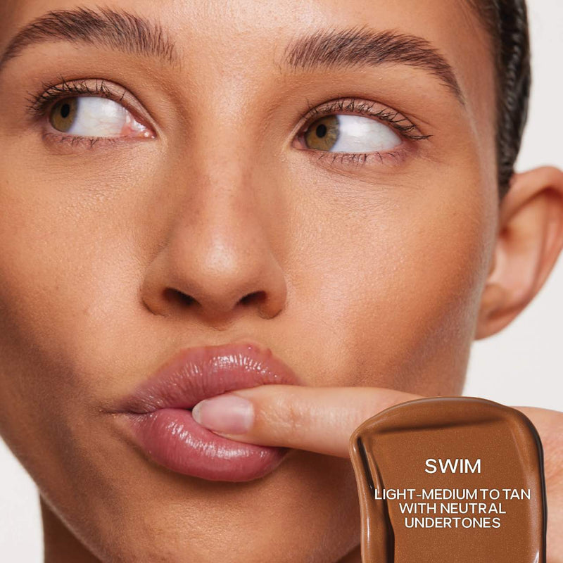 Dew Bronze Soft-Focus Effortless Liquid Bronzer - Saie / Bronceador líquido