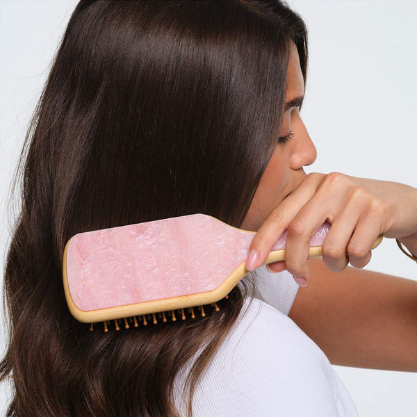 *PREORDEN: Bamboo Paddle Hair Brush in Pink Sugar - Emi Jay  / Cepillo de bambú