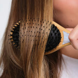 *PREORDEN: Flat Hair Brush in Blue Sugar - Emi Jay  / Cepillo para desenredar