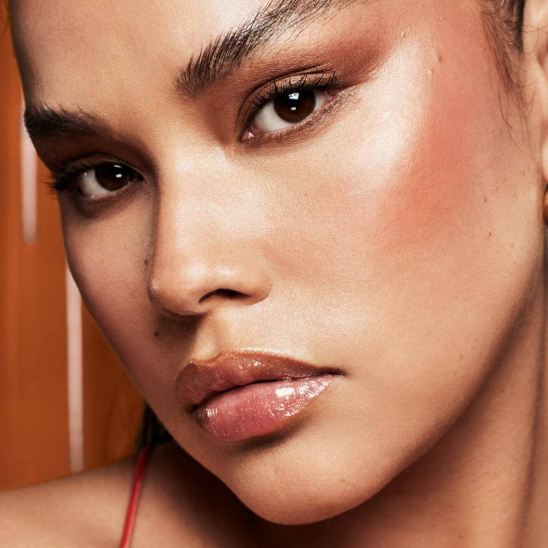 Hot Cheeks Velour Blushlighter - Fenty Beauty by Rihanna / Rubor e iluminador