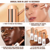 *PREORDEN: Unreal Skin Sheer Glow Tint Hydrating Foundation Stick - Charlotte Tilbury / Base en barra de cobertura ligera